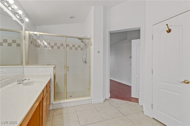 Building Photo - 7215 N Buttons Ridge Dr