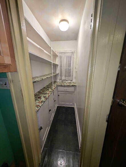 Building Photo - 2024 S 69th St