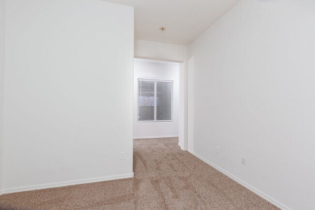 Building Photo - Beautiful Home With Casita in Sun City Anthem