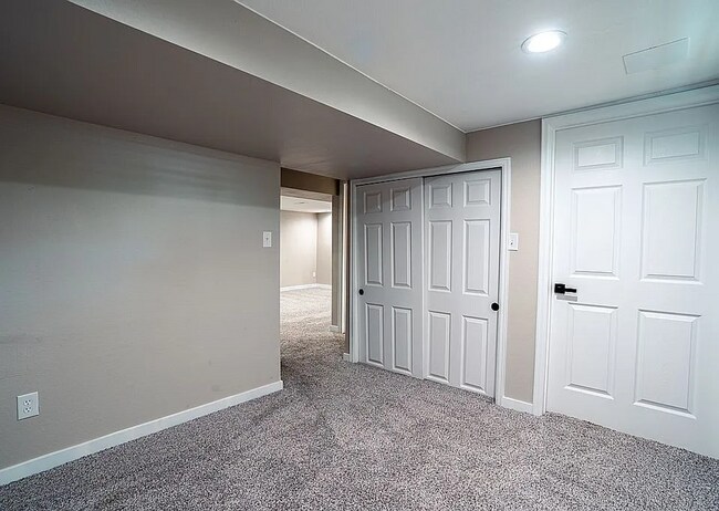 Building Photo - Remodeled 3 bedroom, 3 bath home with additional non-conforming bedroom in basement