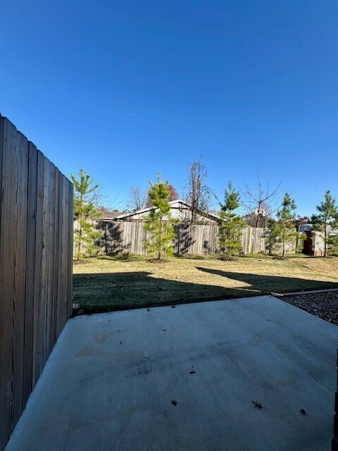 Building Photo - 2807 W Mockingbird Ln