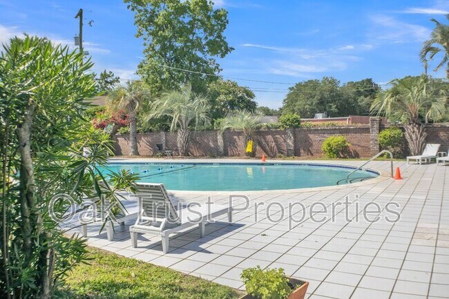 Building Photo - 874 S Colony Dr