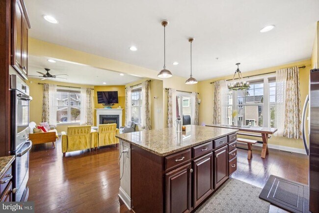 Building Photo - 105 Elton Farm Cir