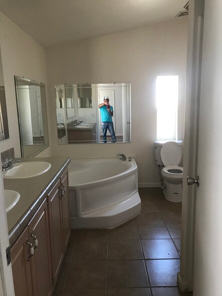 Building Photo - 1364 60th St W