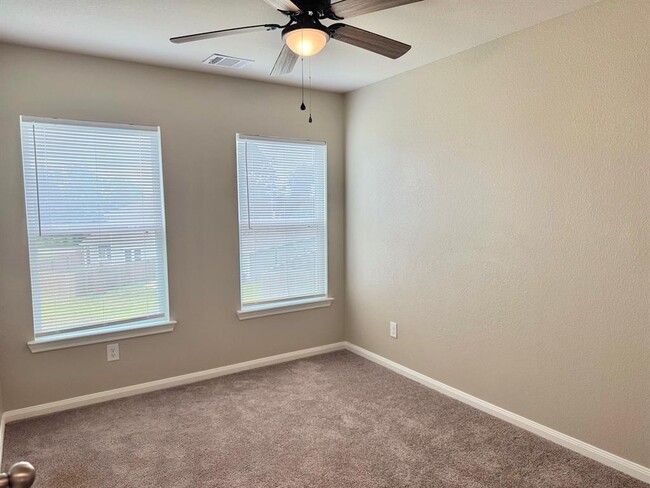Building Photo - 15002 Sorrento Bay Ct