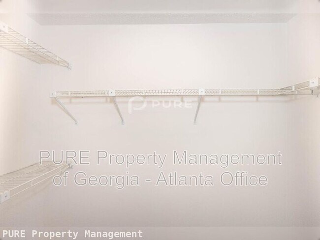 Building Photo - 2408 Country Park Dr