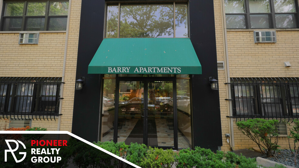 Building Photo - 503 W Barry Ave