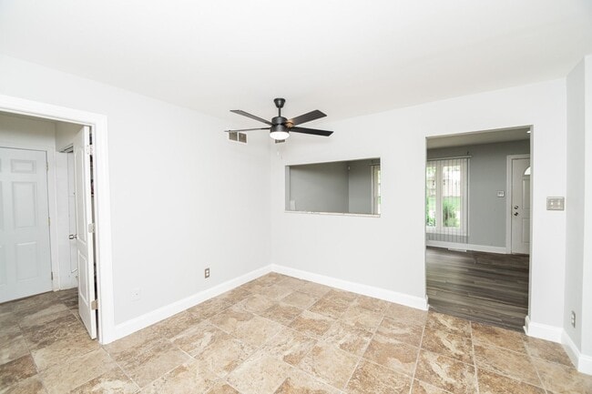 Building Photo - 3 bed 2 bath Home in Merrillville