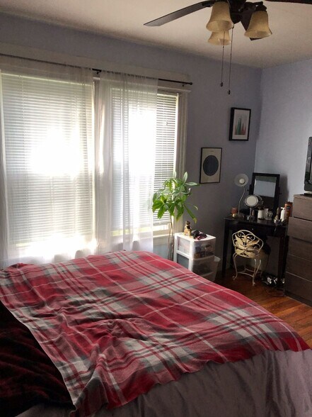 Building Photo - 43 Nichols Ave