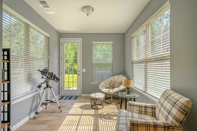 Building Photo - Spacious Home on a Corner Lot in Heritage New Riverside!