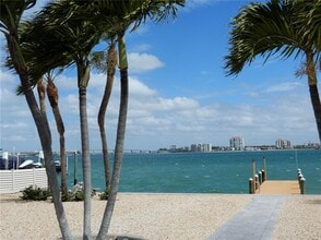 Building Photo - 337 1st St W