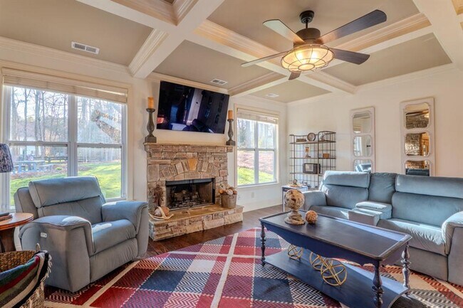 Building Photo - 203 Davis Mill Road