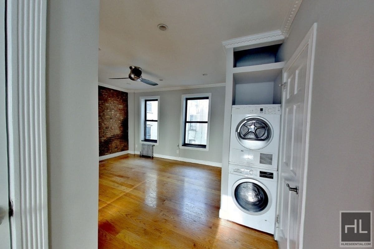 Building Photo - East 100th Street