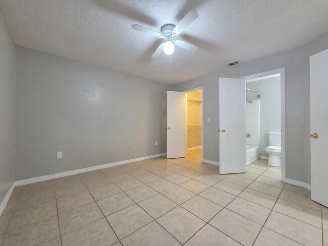 Building Photo - 951 Salt Pond Pl