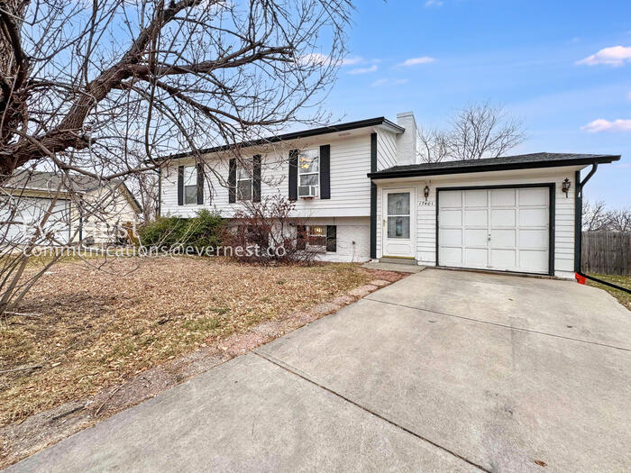 Building Photo - 17401 E Gunnison Pl