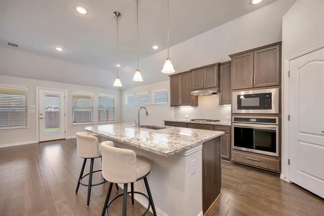 Building Photo - 1104 Superbloom Ave