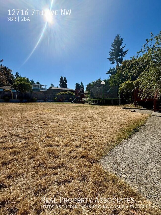 Building Photo - 12716 7th Ave NW