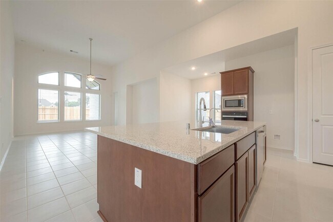 Building Photo - 1343 Vinter Mdws Ln