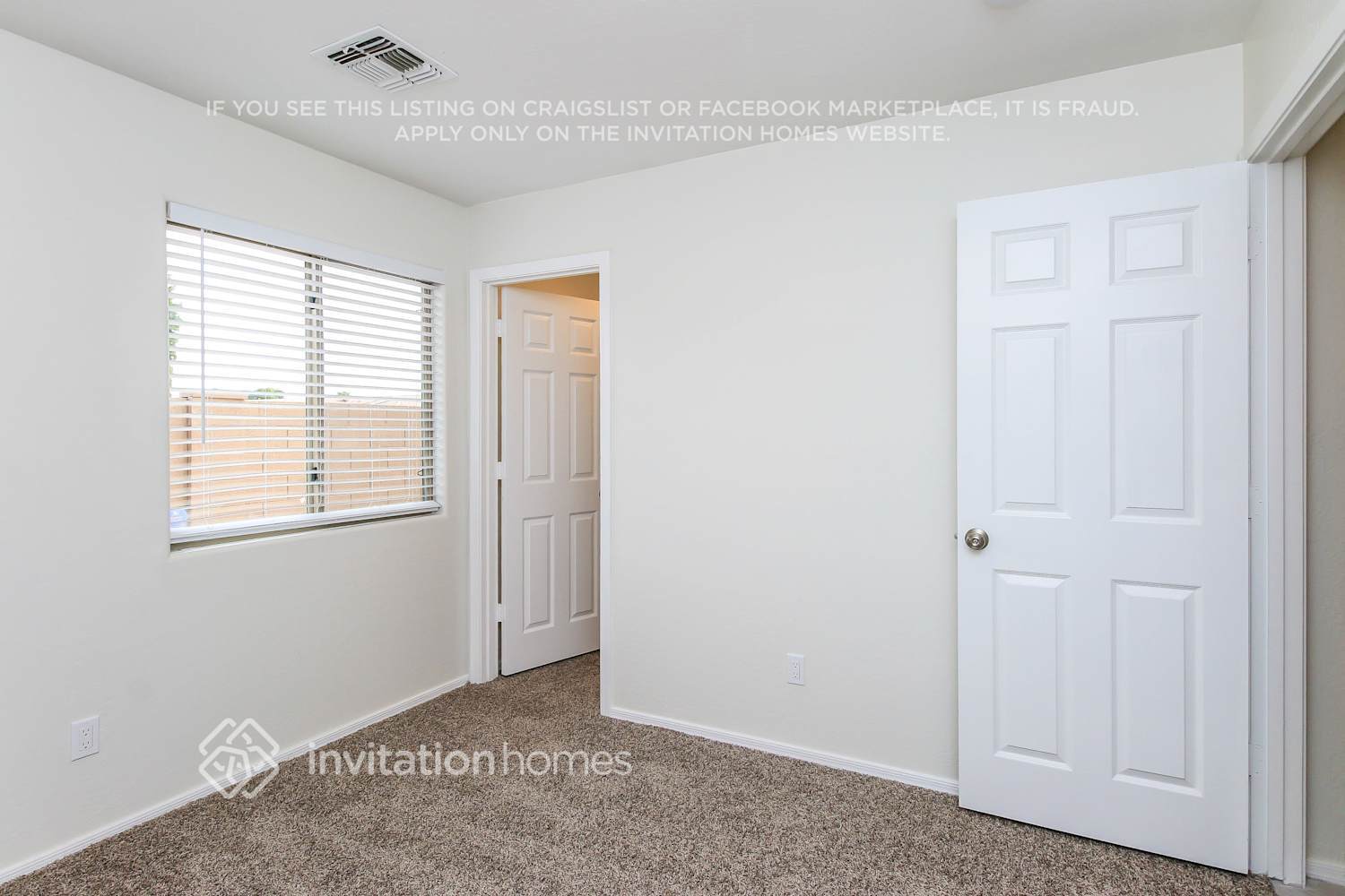 Building Photo - 11240 E Roselle Ave