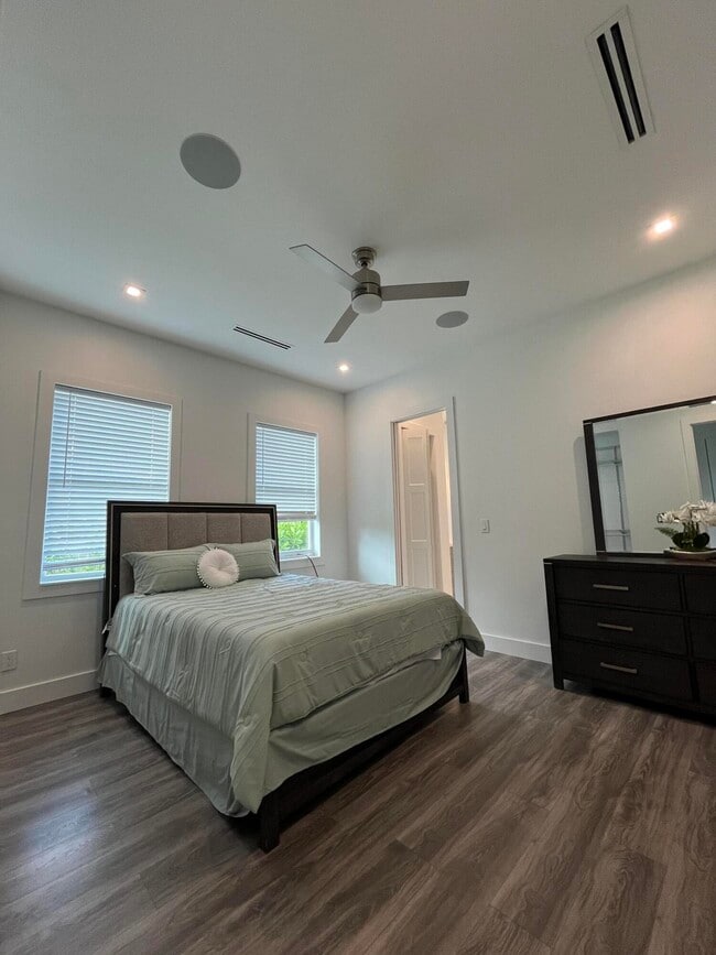 Building Photo - 17431 69th St N