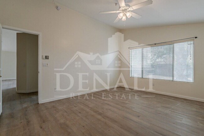 Building Photo - 15728 N 104th St
