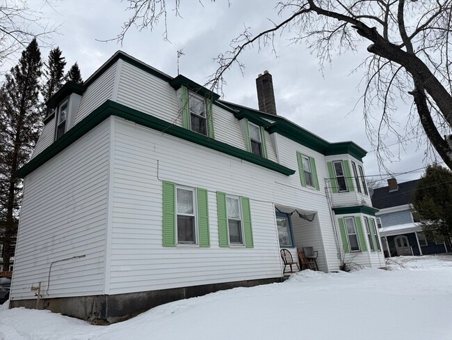 Building Photo - 322 Central St