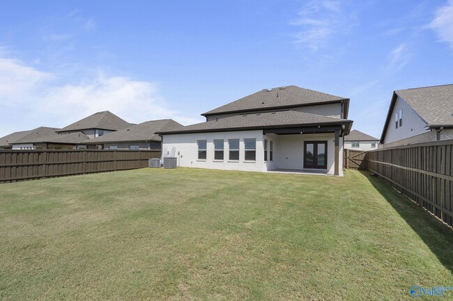 Building Photo - 279 Shubert Dr