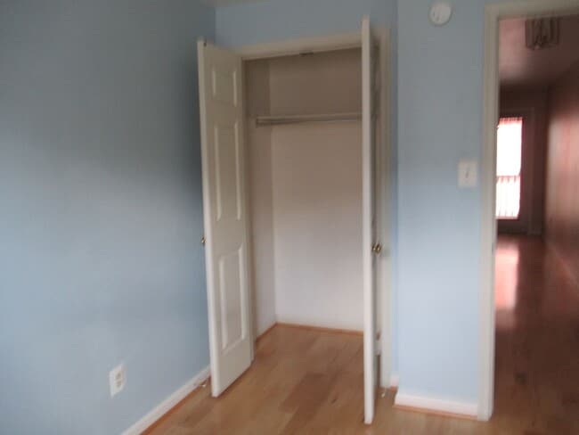 Building Photo - Bright and Cozy Two Bedroom Condo, One Blo...