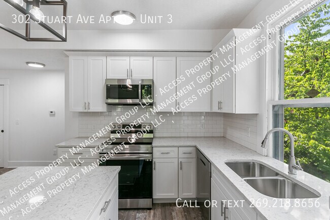 Building Photo - 302 Stuart Ave