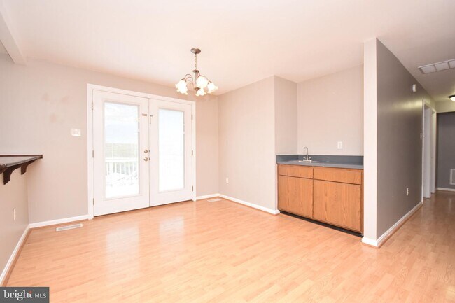 Building Photo - 12327 Elk Run Rd