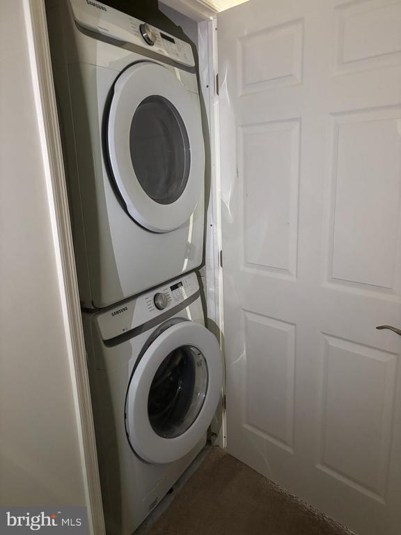 Building Photo - 2435 Welsh Dr