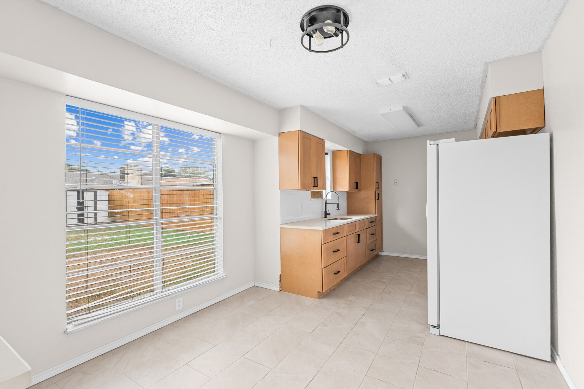 Building Photo - 4014 Richwood Cir