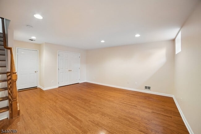 Building Photo - 533 Coventry Dr