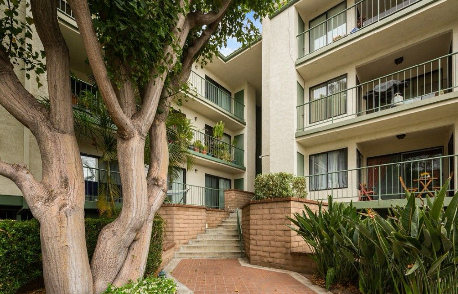 Building Photo - 4106 Apricot Dr