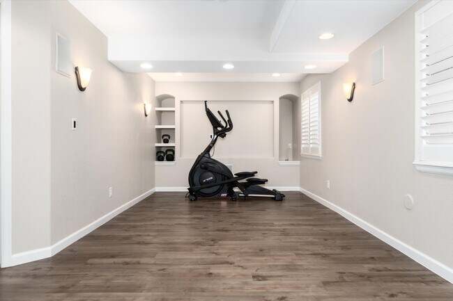 Building Photo - 10786 Southhaven Cir