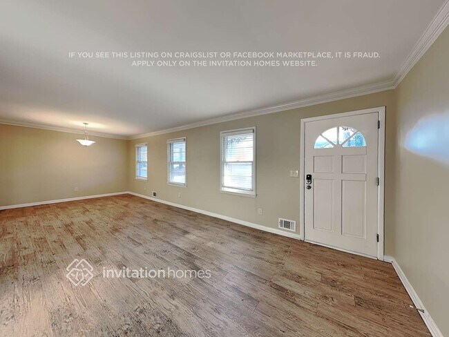 Building Photo - 686 Rollingwood Pl