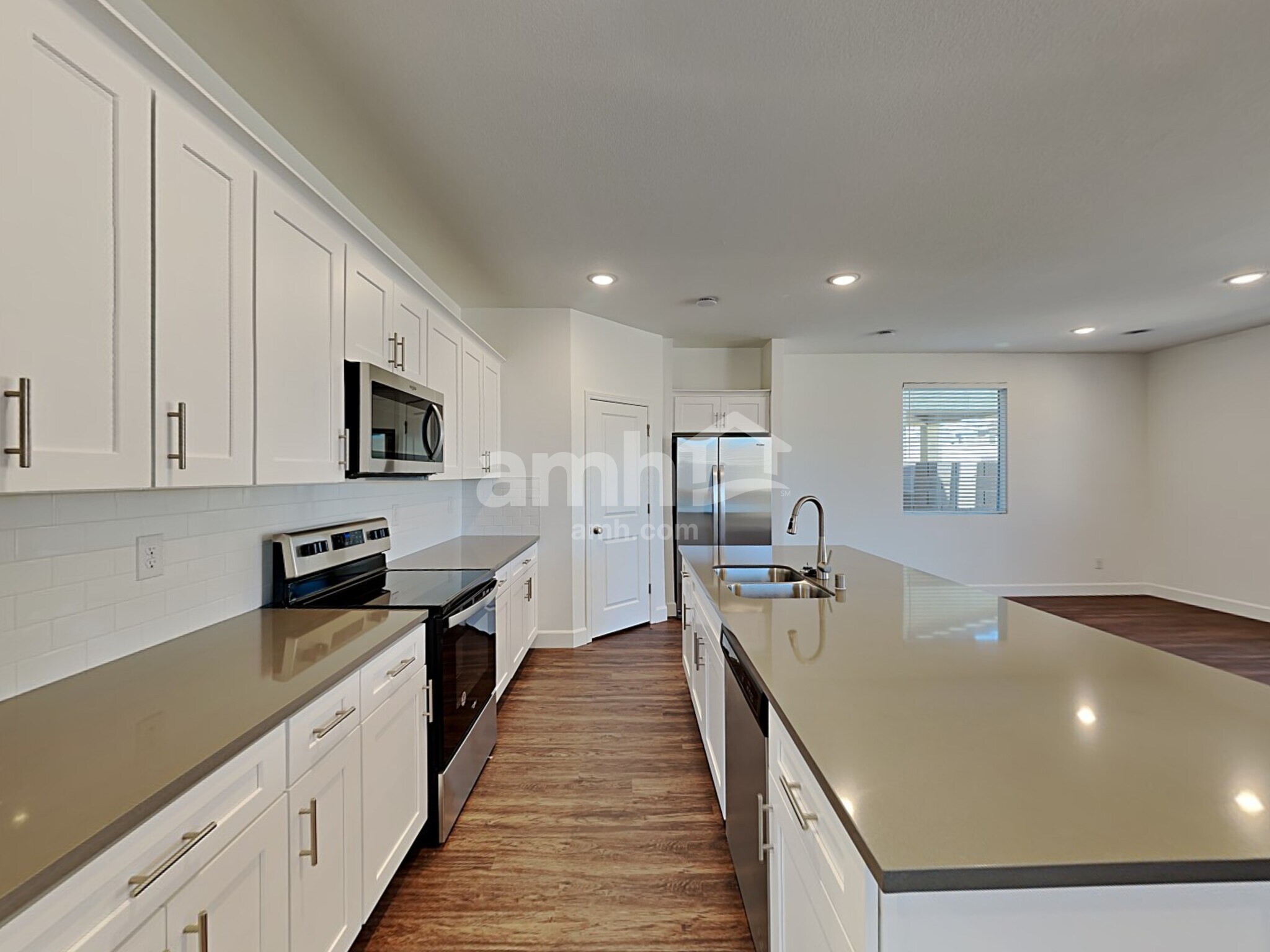 Building Photo - 9149 Crocker Pt Ct