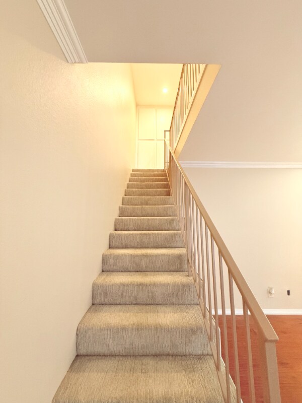 Building Photo - 232 S Pine St