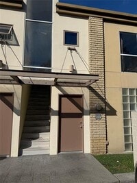 Building Photo - 4343 Travis St