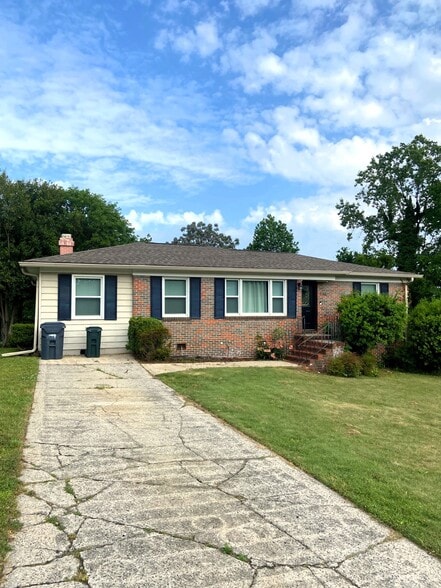 Primary Photo - 3188 Valley Park Dr