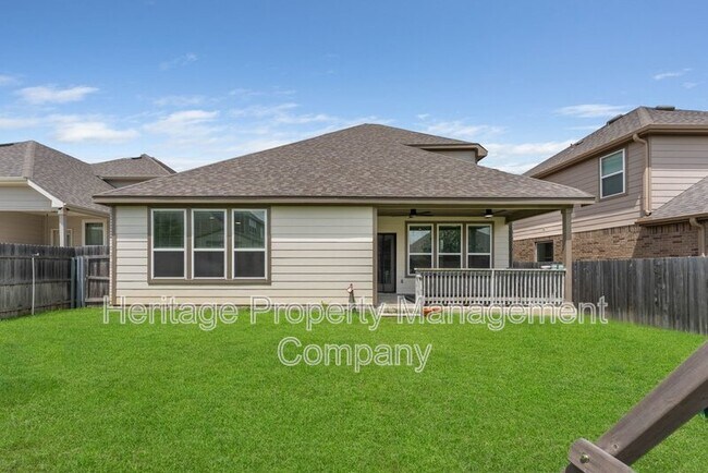 Building Photo - 942 Blue Violet