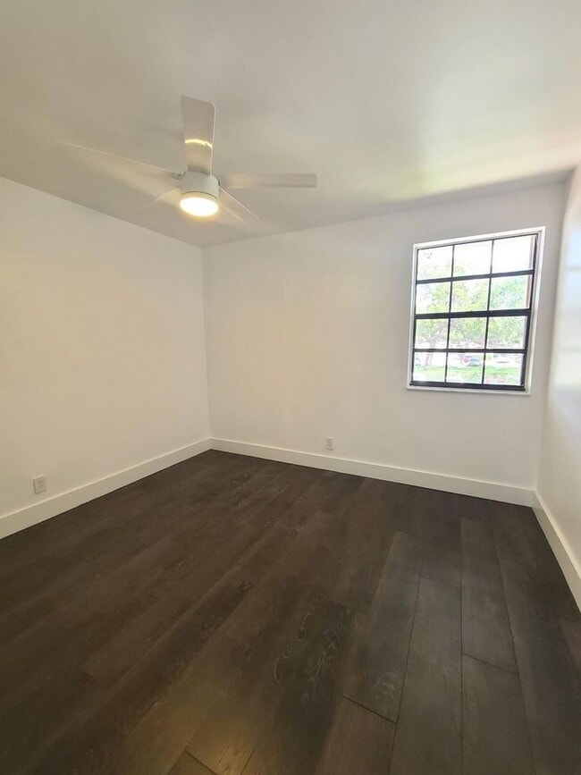 Building Photo - 3190 Leewood Terrace