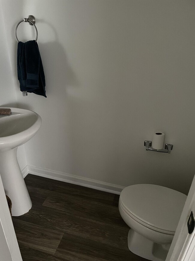 Building Photo - 115 Hartford Ct