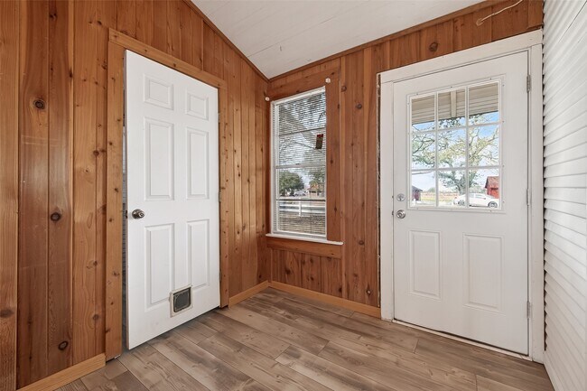 Building Photo - 1603 Blase Rd