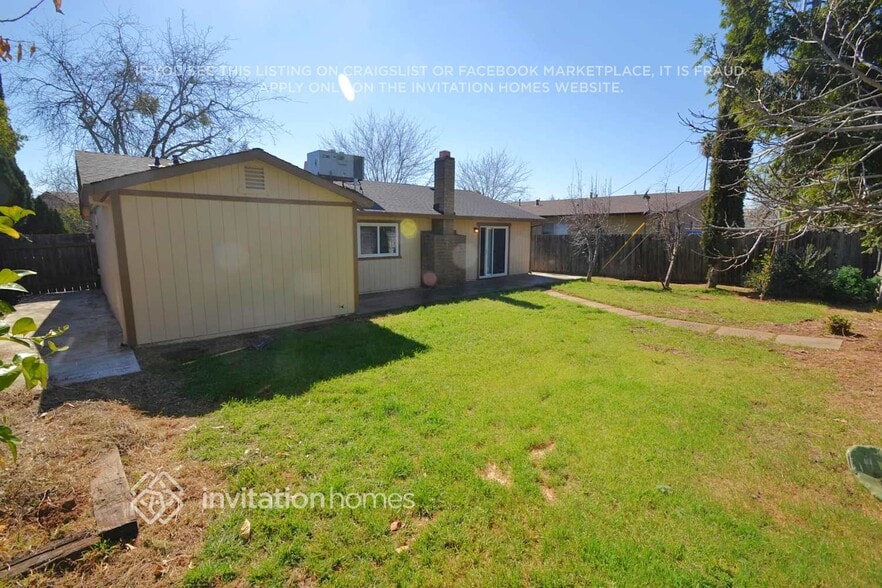 Building Photo - 10207 Ellenwood Ave