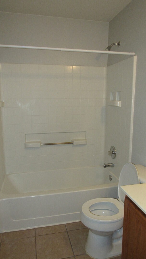 Building Photo - 1510 Ridgewood Dr