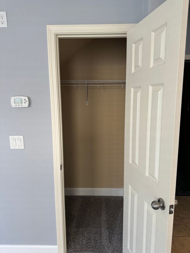 Building Photo - Beautiful South Reno Home!