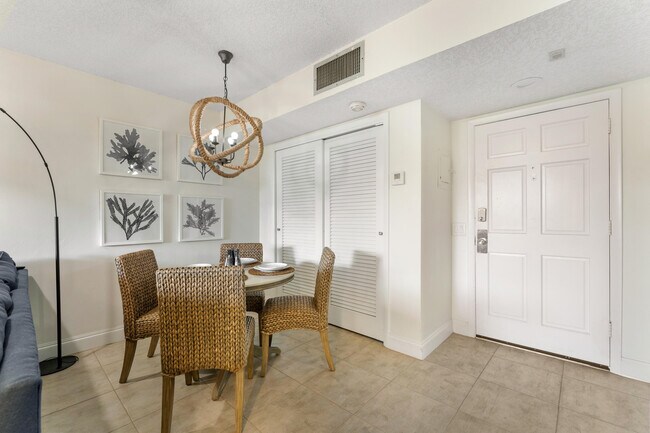 Building Photo - 225 S Beach Rd