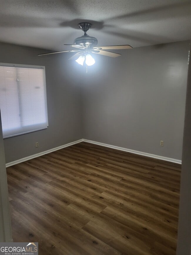 Building Photo - 1207 Firestone Dr