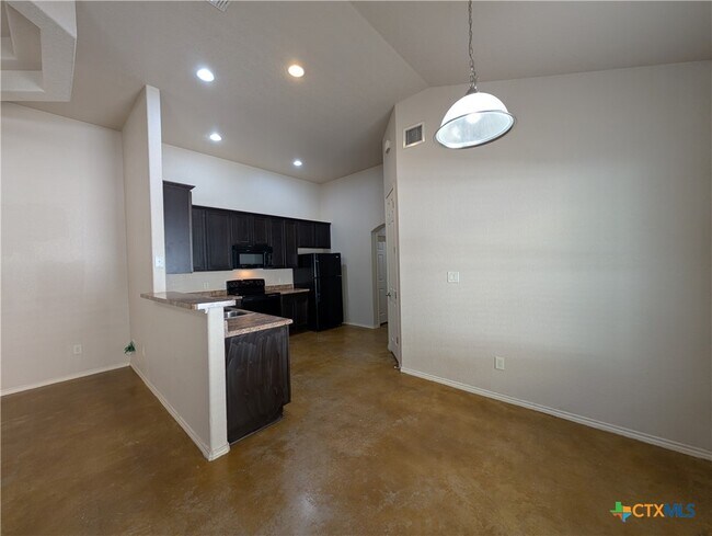 Building Photo - 208 Anne Louise Dr